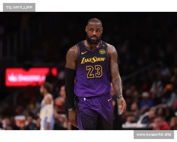 詹姆斯因伤缺阵预计休战两周 湖人面临重要赛程挑战 詹姆斯因伤缺阵预计休战两周 湖人面临重要赛程挑战