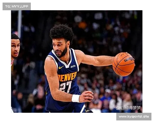 KD场上指挥如战术大师展现强大领袖气质引领球队冲锋陷阵 KD场上指挥如战术大师展现强大领袖气质引领球队冲锋陷阵