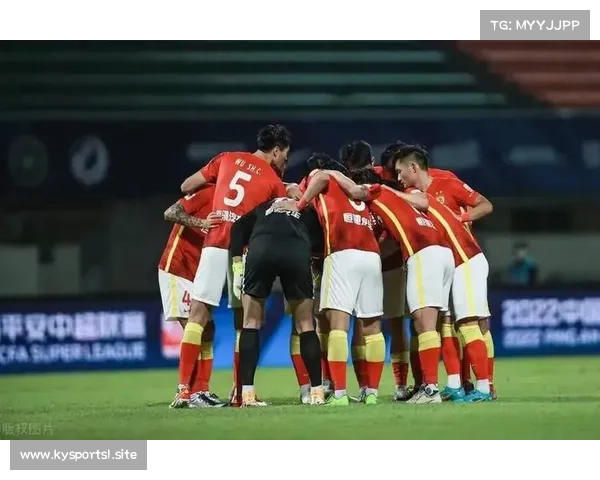 伊布争议判罚引发法国队强烈不满 球迷热议不断 伊布争议判罚引发法国队强烈不满 球迷热议不断