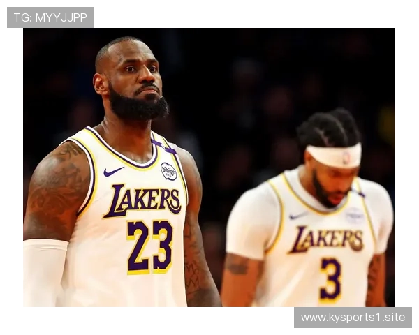 浓眉谈交易风波称詹姆斯是否知情不重要两人亲密关系始终稳固依旧