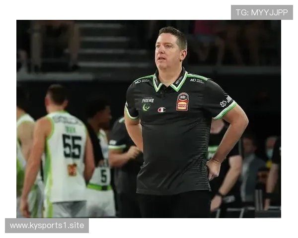 王者荣耀选手因被换下怒摔毛巾 主帅回应直言太真实